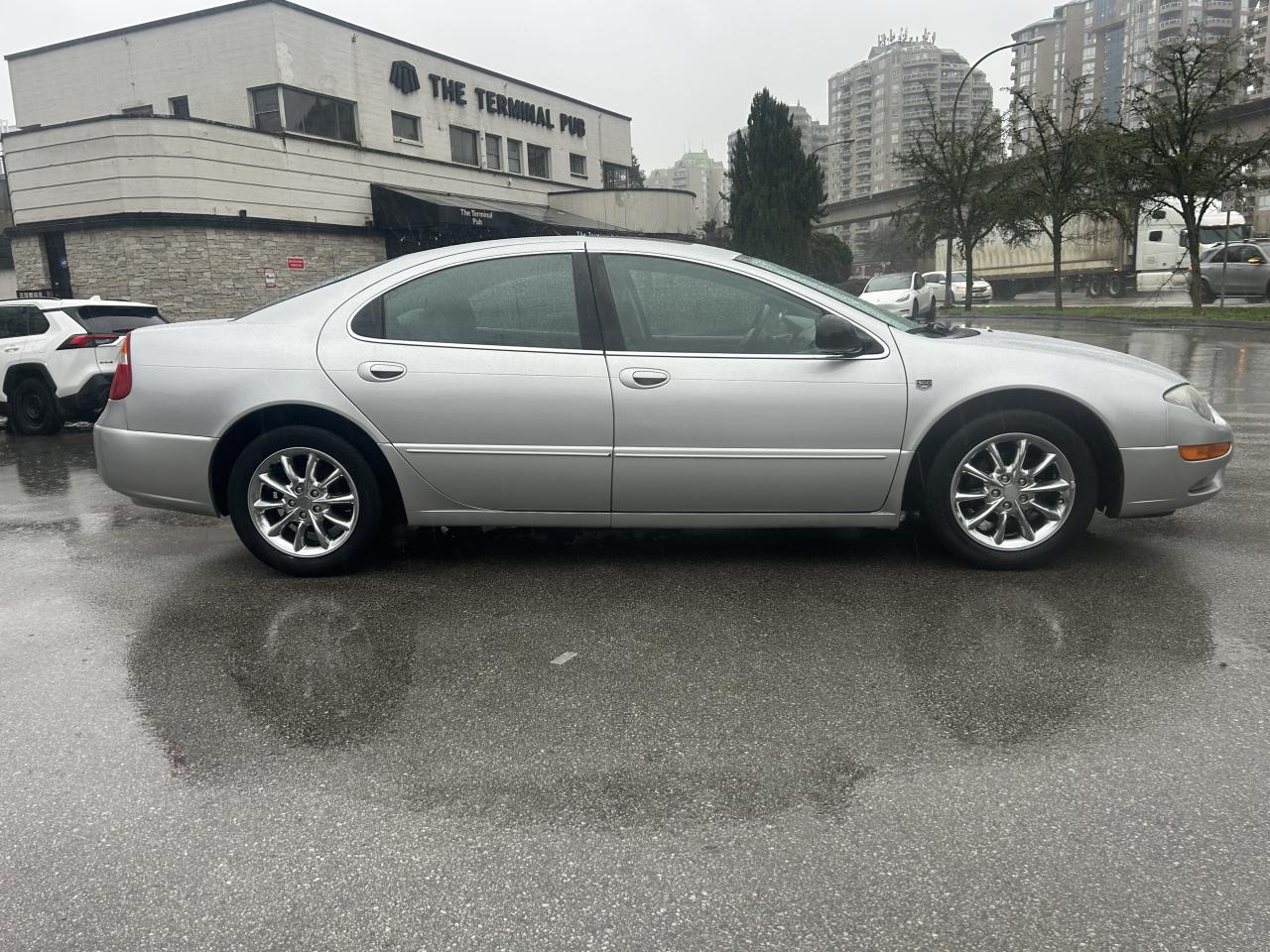 2003 Chrysler 300M  - Photo #5