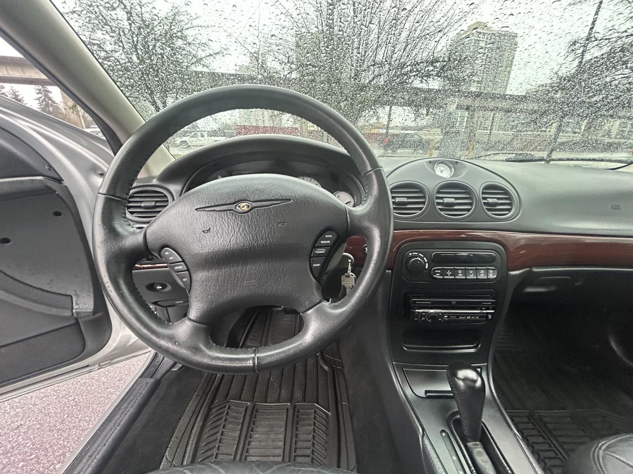 2003 Chrysler 300M  - Photo #10