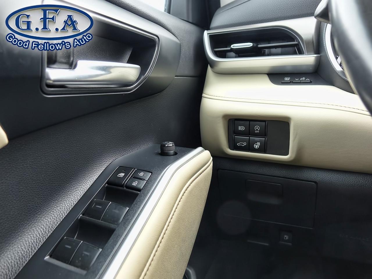 2023 Toyota Highlander XLE MODEL, AWD, 8 PASSENGER, LEATHER SEATS, SUNROO Photo