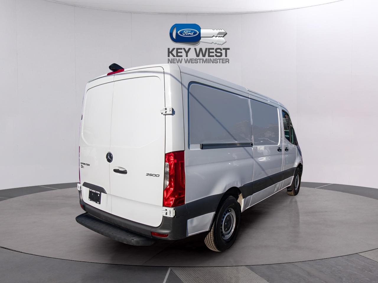 2024 Mercedes-Benz Sprinter 2500 Standard Roof I4 Diesel HO 144" Photo4