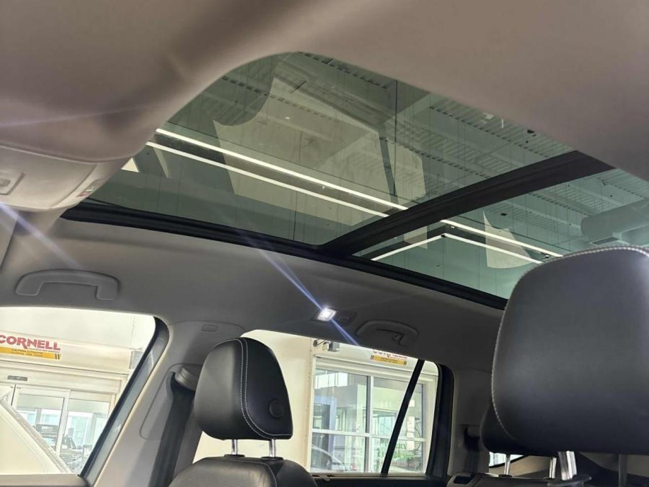 2022 Volkswagen Atlas HIGHLINE/ V6 AWD/ SUNROOF/ NAVI/ REAR CAM/ 7 PASSE - Photo #6