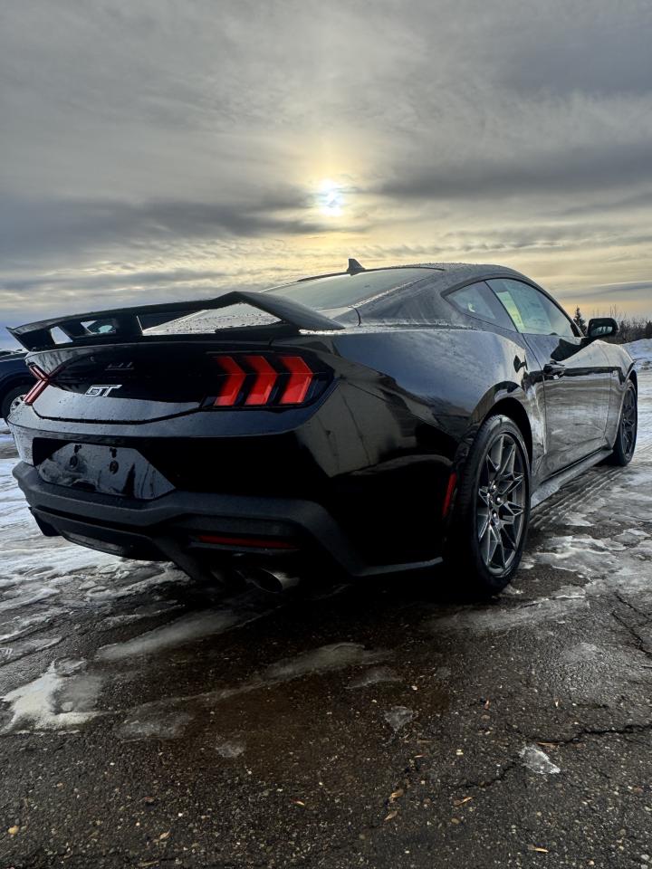 2026 Ford Mustang GT Premium Photo3