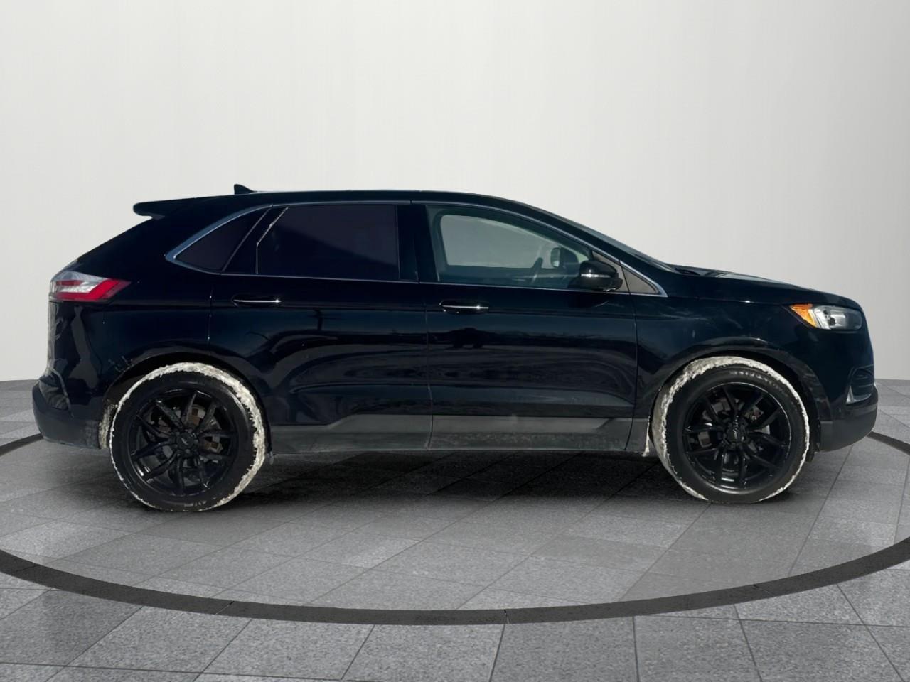 2019 Ford Edge TITANIUM 4DR ALL-WHEEL DRIVE Photo