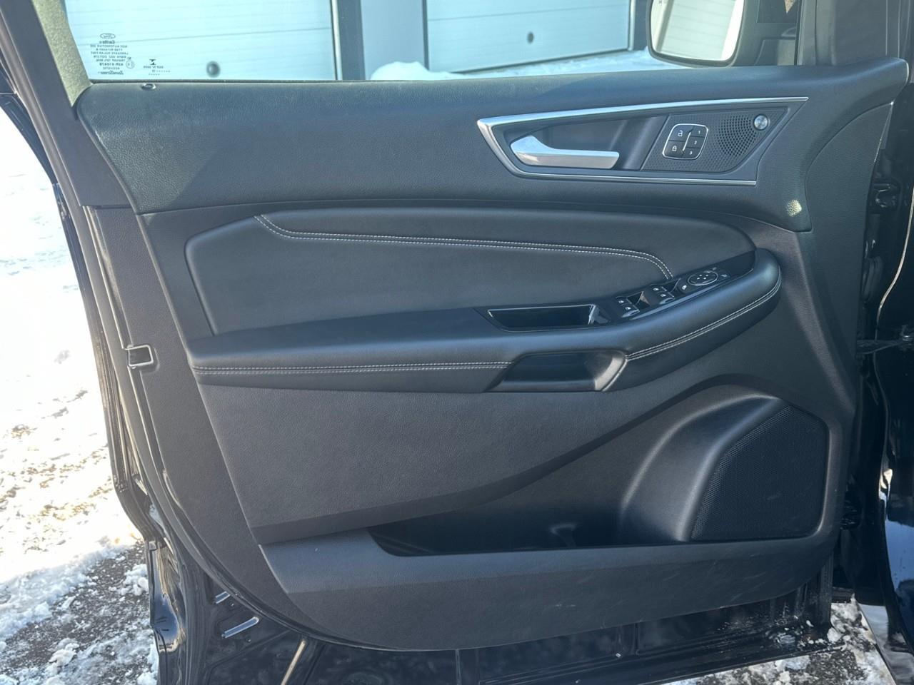 2019 Ford Edge TITANIUM 4DR ALL-WHEEL DRIVE Photo