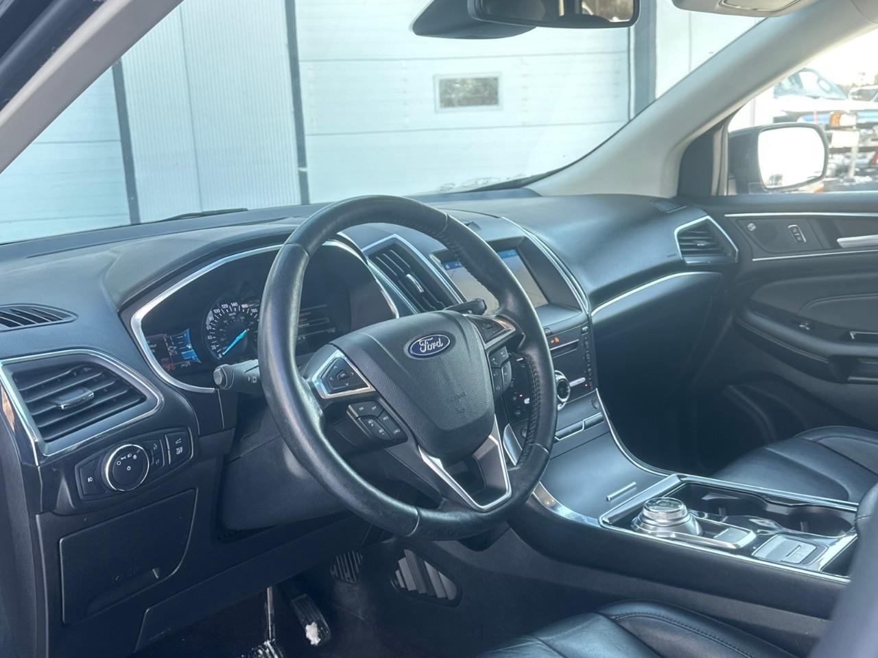 2019 Ford Edge TITANIUM 4DR ALL-WHEEL DRIVE Photo