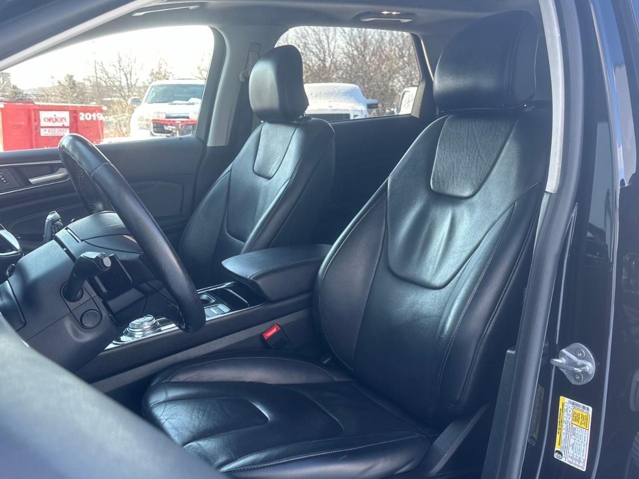 2019 Ford Edge TITANIUM 4DR ALL-WHEEL DRIVE Photo