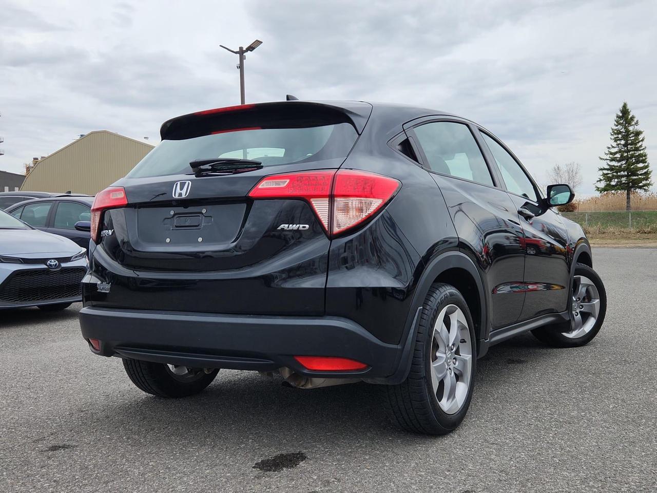 2018 Honda HR-V LX (CVT) 4dr All-Wheel Drive Photo