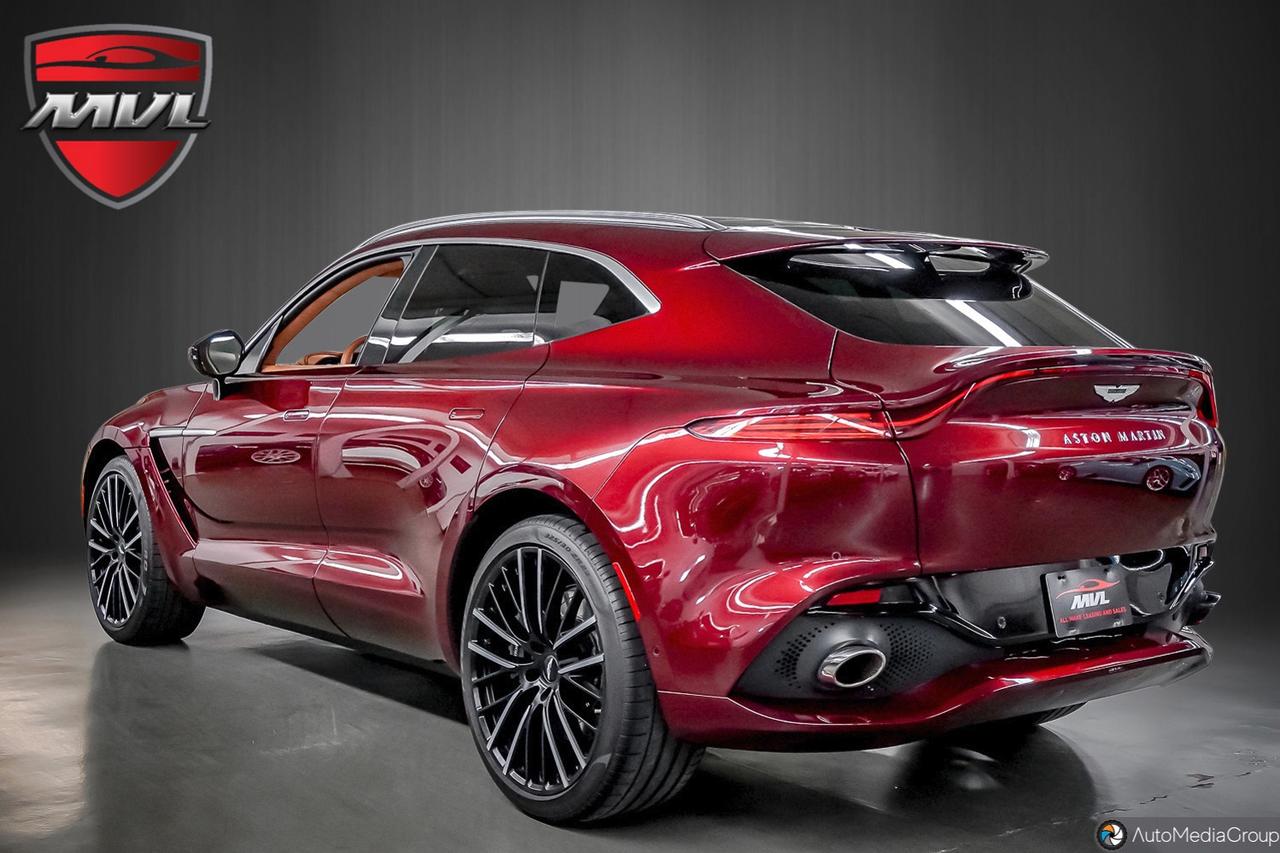 2022 Aston Martin DBX  Photo