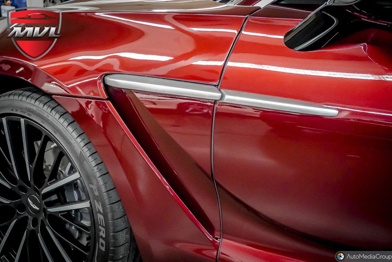 2022 Aston Martin DBX  Photo