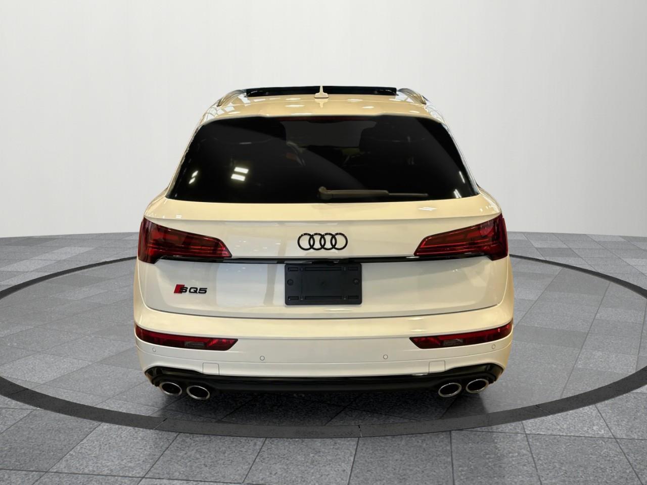 2022 Audi SQ5 3.0T Progressiv 4dr All-Wheel Drive quattro Sport Utility Photo2