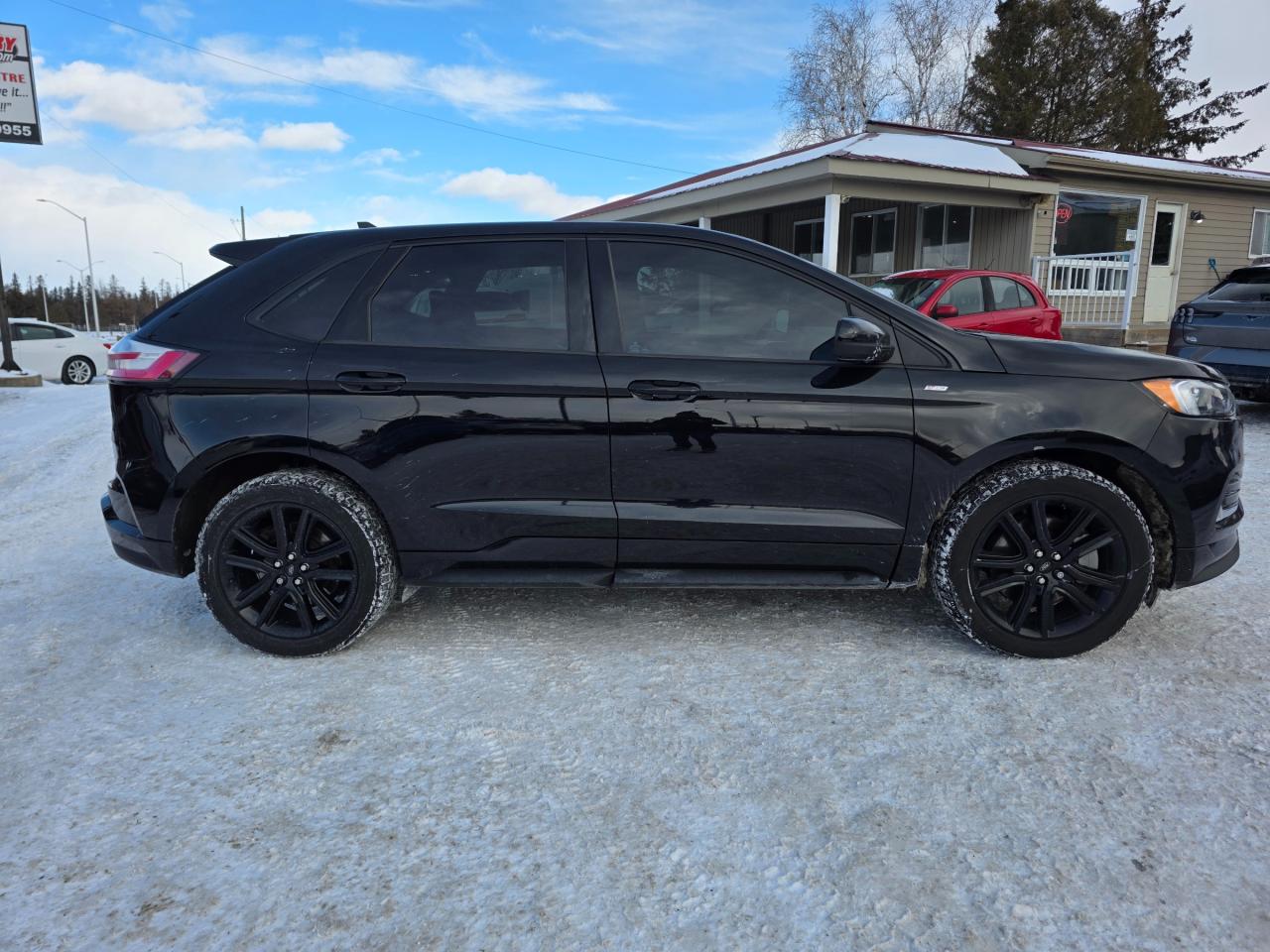 2021 Ford Edge ST Line 4dr All-Wheel Drive Photo4