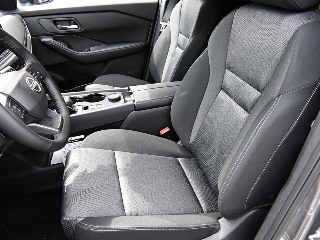 2026 Nissan Rogue SV Moonroof 4dr All-Wheel Drive Sport Utility Photo