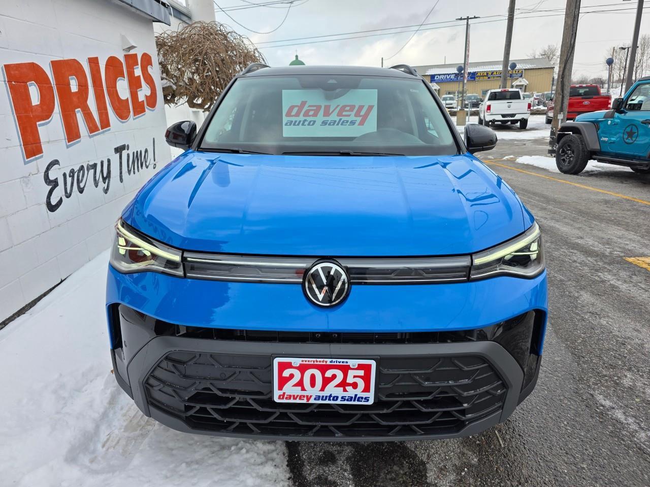 2025 Volkswagen Taos Comfortline Black Edition 4dr All-Wheel Drive 4MOTION Photo