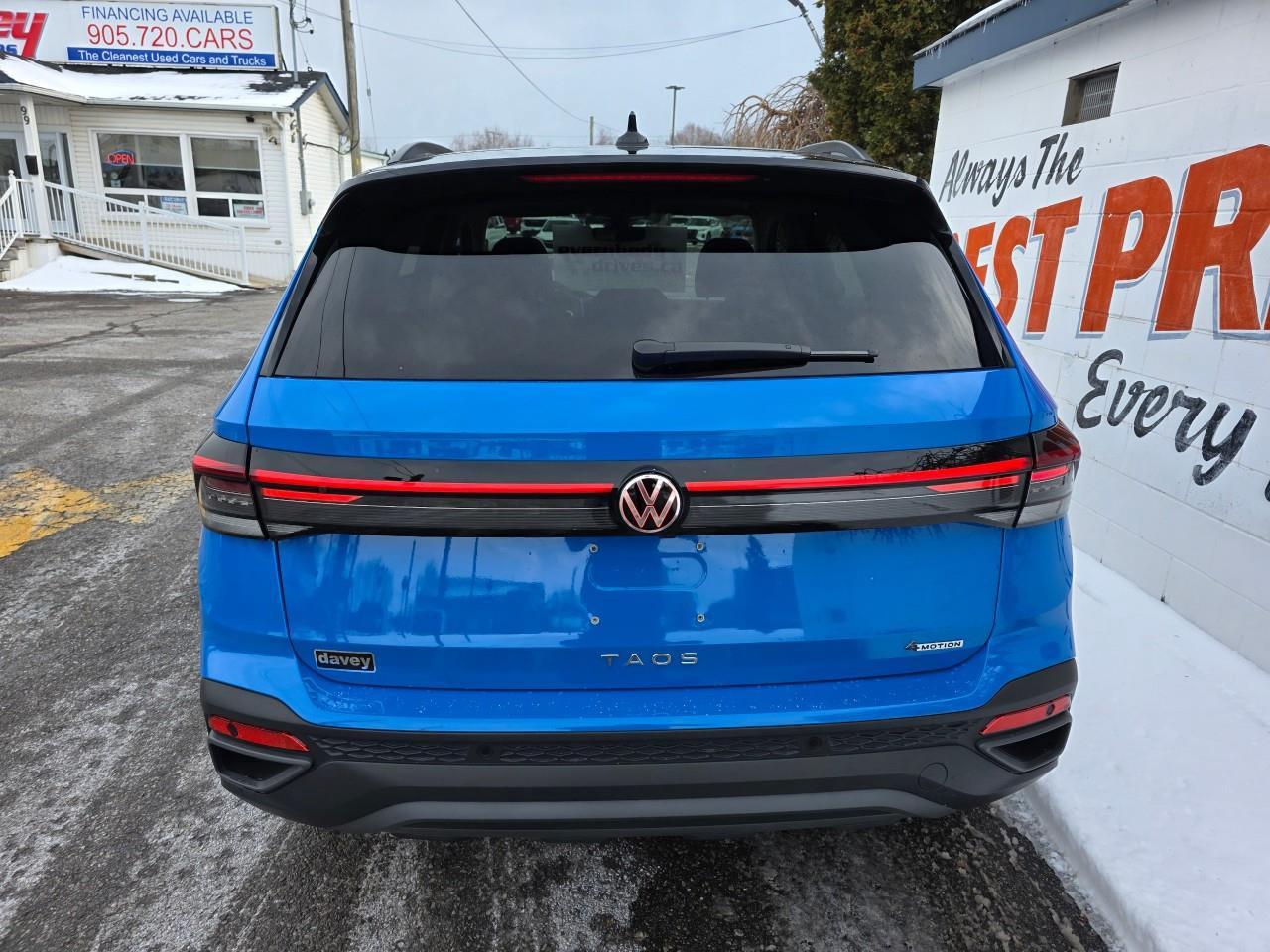 2025 Volkswagen Taos Comfortline Black Edition 4dr All-Wheel Drive 4MOTION Photo