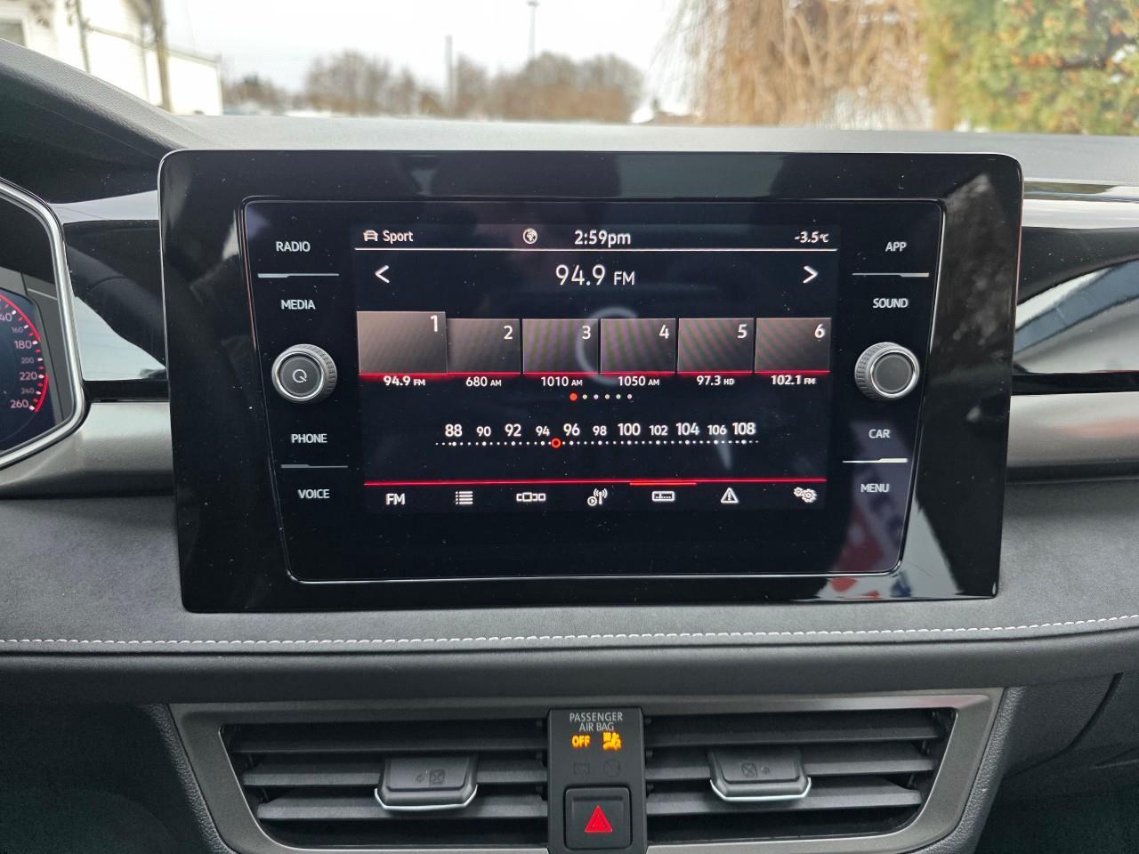 2025 Volkswagen Taos Comfortline Black Edition 4dr All-Wheel Drive 4MOTION Photo