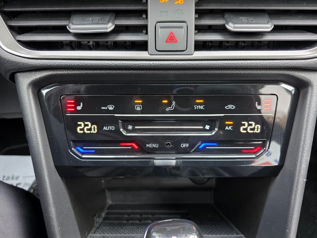 2025 Volkswagen Taos Comfortline Black Edition 4dr All-Wheel Drive 4MOTION Photo