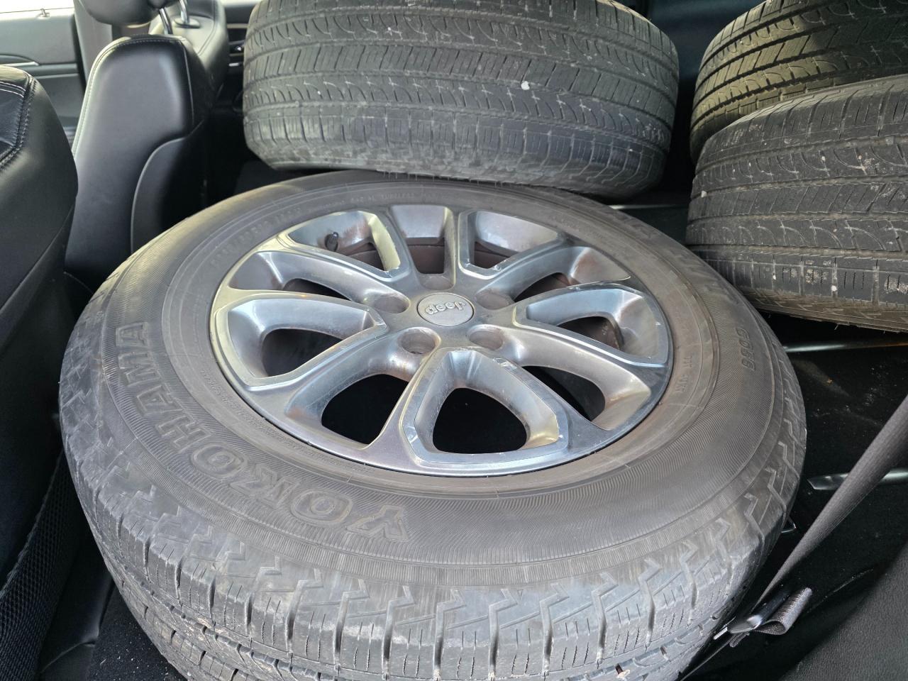 2014 Jeep Grand Cherokee Limited 4dr 4x4 Photo