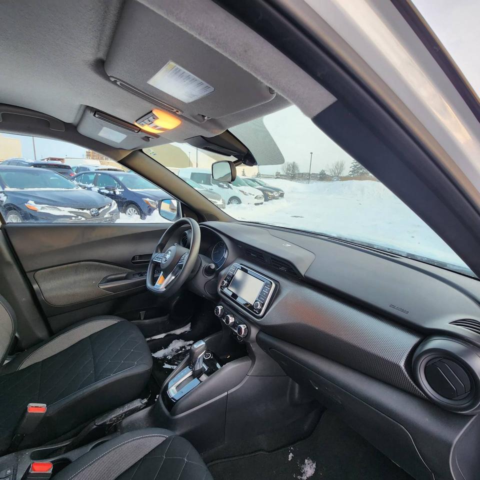 2020 Nissan Kicks S (CVT) 4dr Front-Wheel Drive Photo2