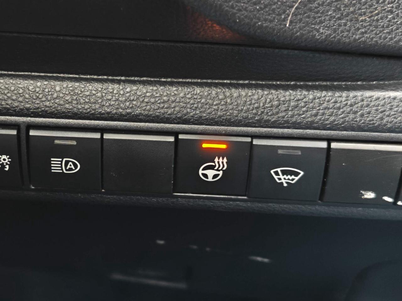 2020 Toyota Corolla SE (M6) 4dr Sedan Photo