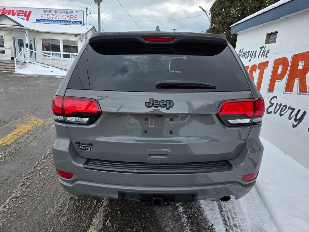 2019 Jeep Grand Cherokee Laredo 4dr 4x4 Photo