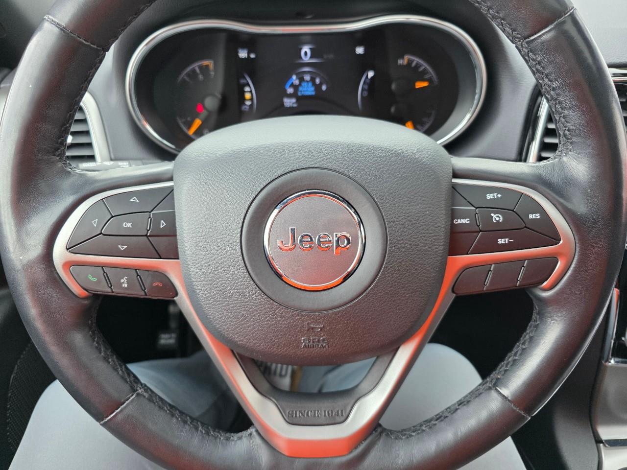 2019 Jeep Grand Cherokee Laredo 4dr 4x4 Photo