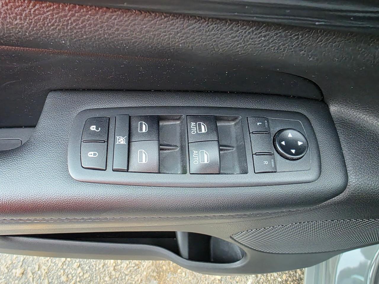 2019 Jeep Grand Cherokee Laredo 4dr 4x4 Photo