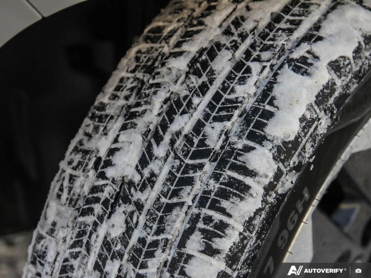 2025 Hyundai KONA electric Ultimate w/Two-Tone Exterior 4dr Front-Wheel Drive Photo