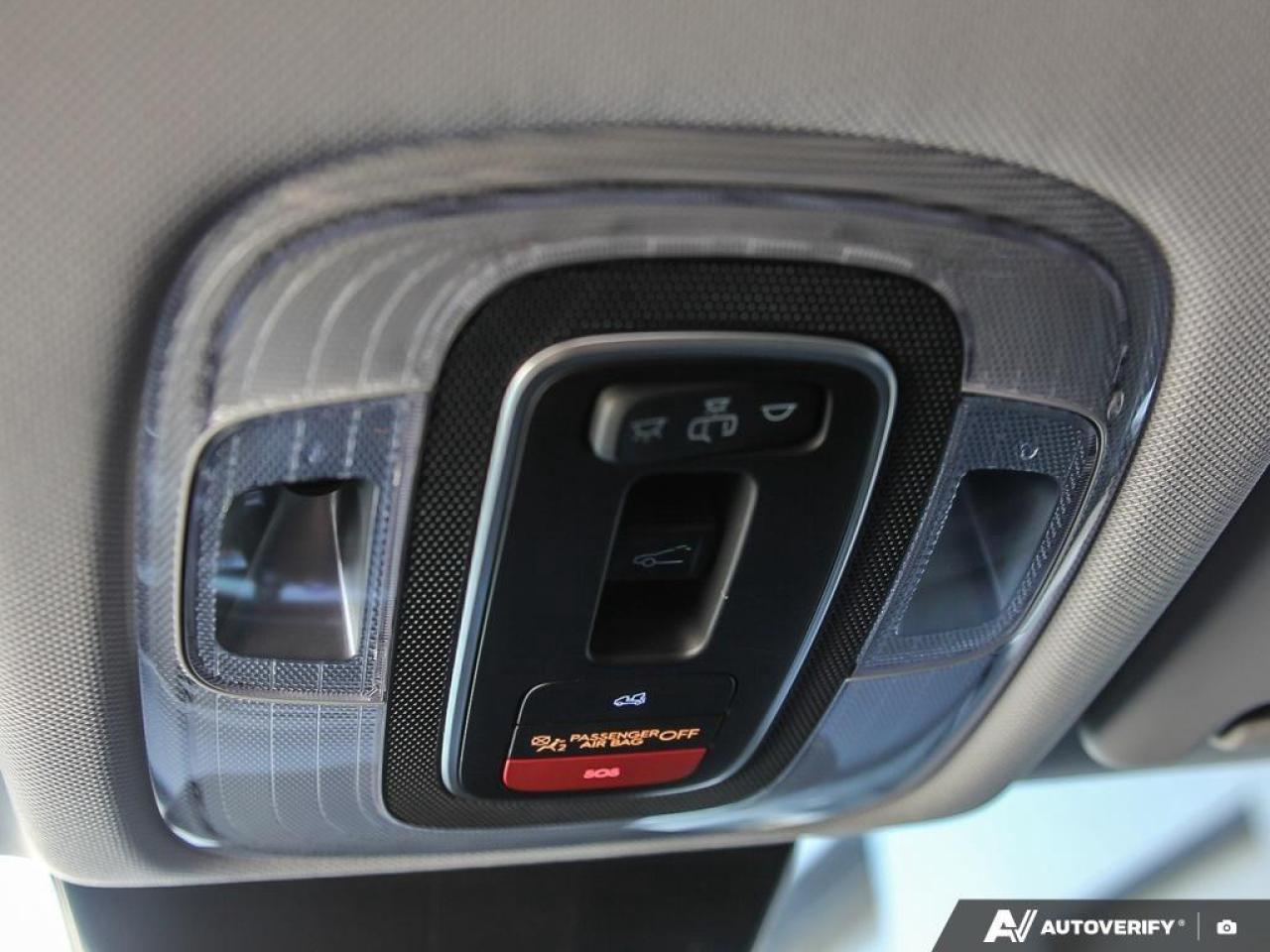 2025 Hyundai KONA electric Ultimate w/Two-Tone Exterior 4dr Front-Wheel Drive Photo