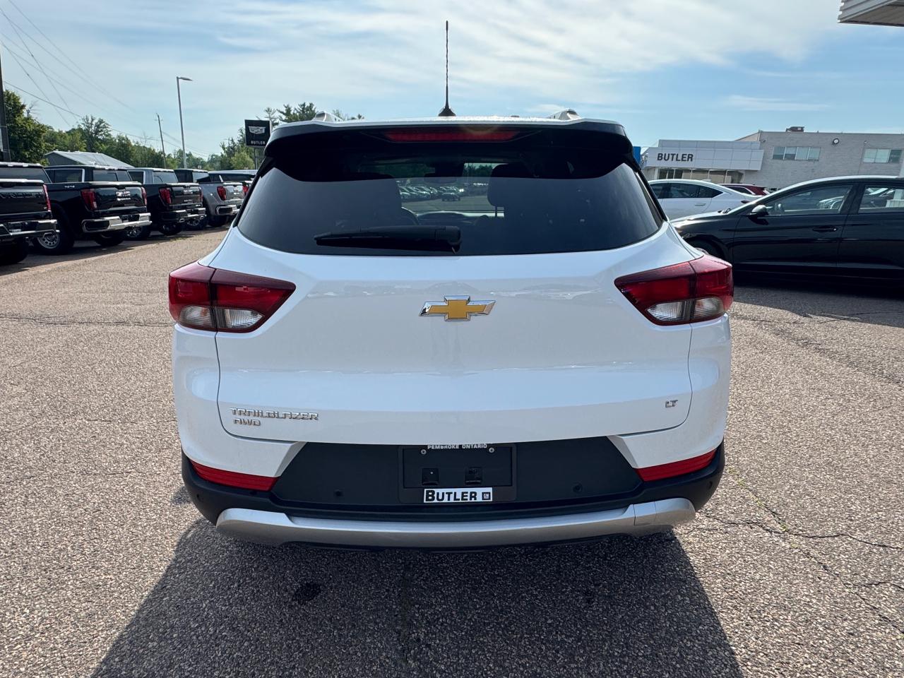 2023 Chevrolet TrailBlazer LT All-Wheel Drive Photo4