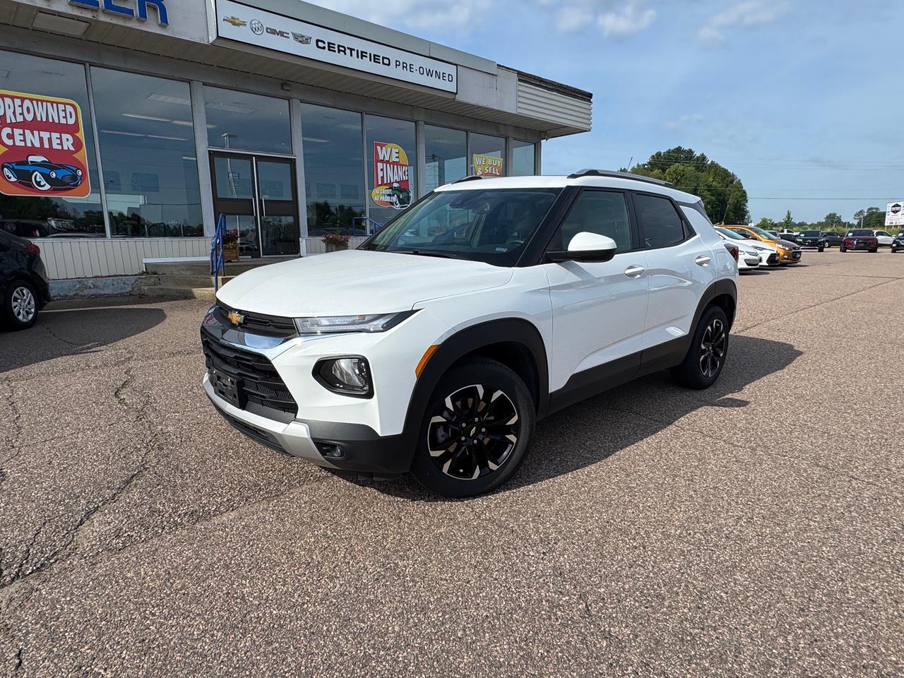 2023 Chevrolet TrailBlazer LT All-Wheel Drive Photo0