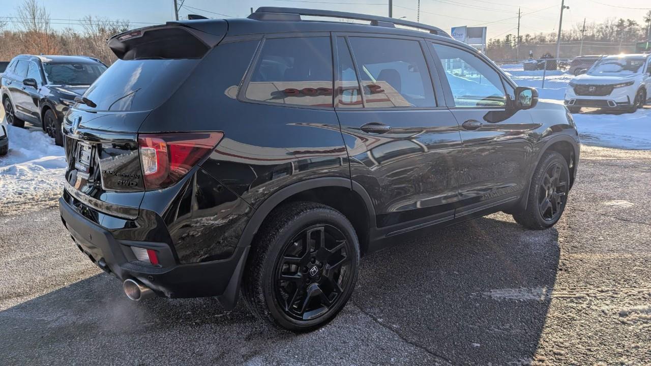 2025 Honda Passport Black Edition 4dr All-Wheel Drive Photo4