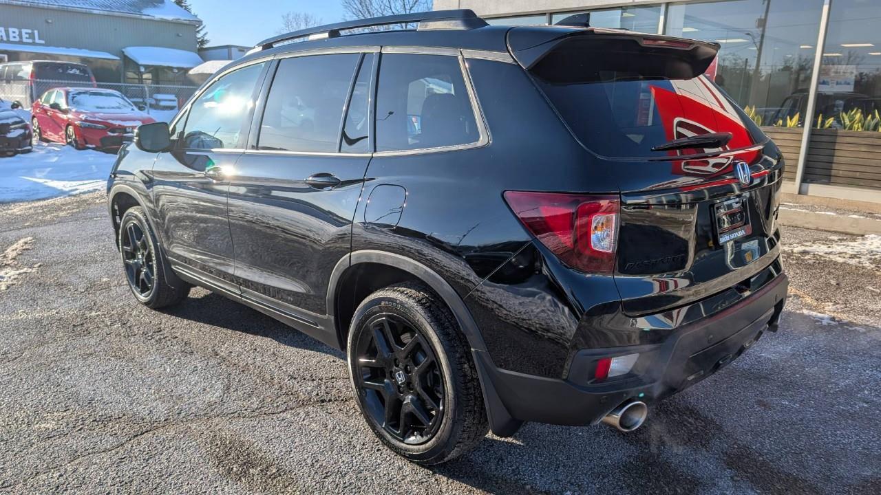 2025 Honda Passport Black Edition 4dr All-Wheel Drive Photo2