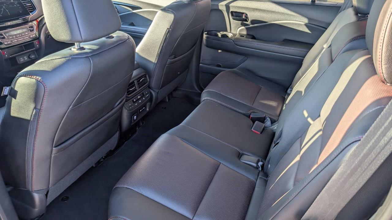 2025 Honda Passport Black Edition 4dr All-Wheel Drive Photo