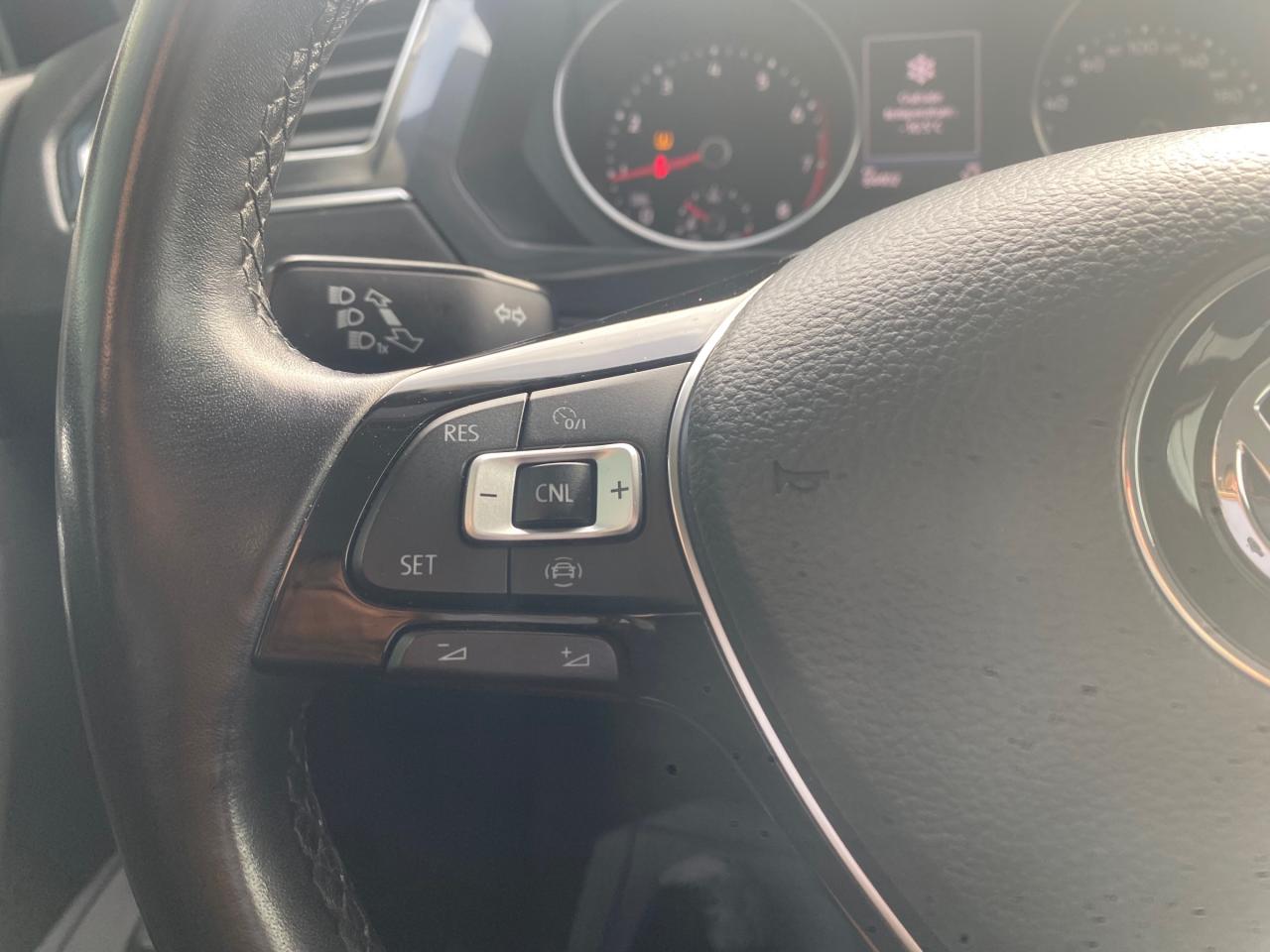 2019 Volkswagen Tiguan Comfortline 4dr All-wheel Drive 4MOTION Photo