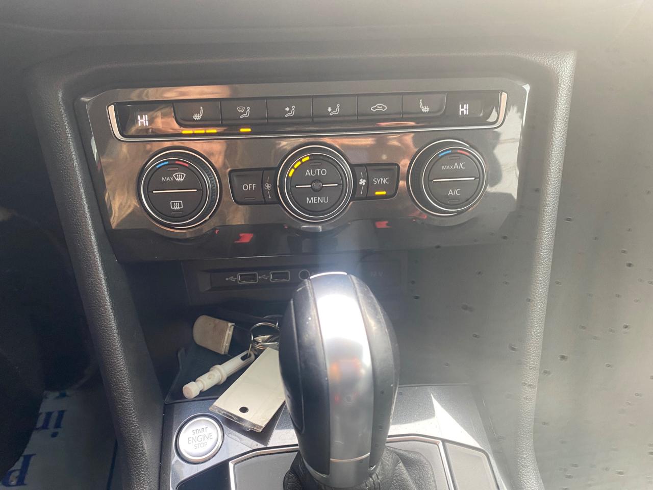 2019 Volkswagen Tiguan Comfortline 4dr All-wheel Drive 4MOTION Photo