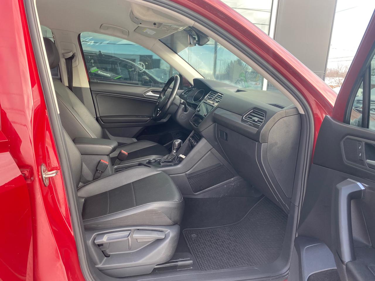 2019 Volkswagen Tiguan Comfortline 4dr All-wheel Drive 4MOTION Photo
