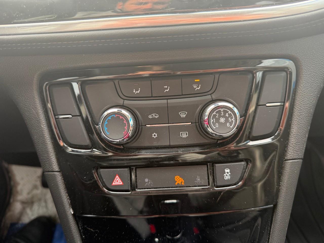 2021 Buick Encore Preferred AWD Photo