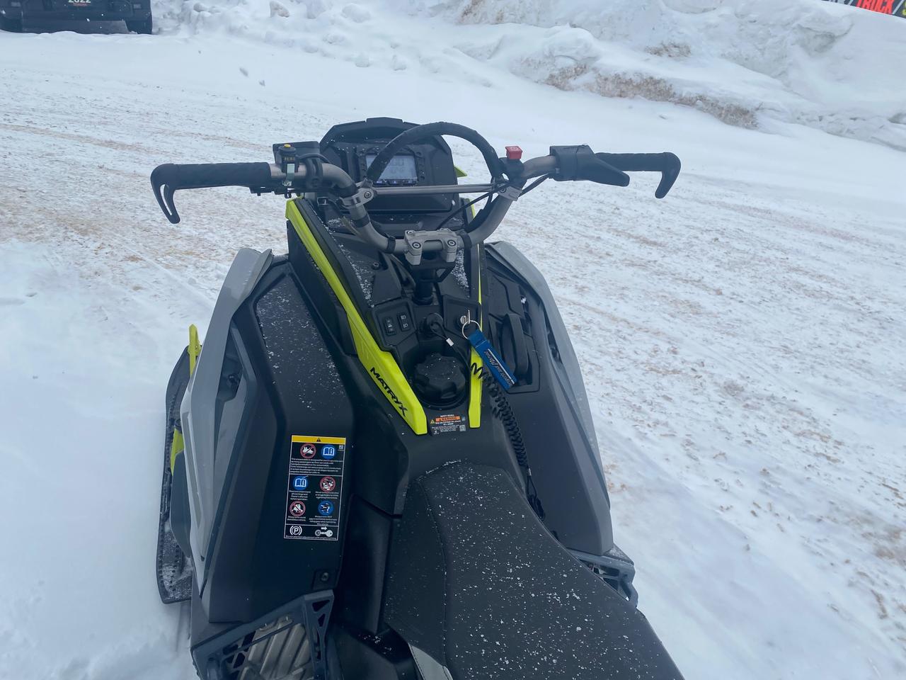 2022 Polaris 650 PRO RMK MATRYX 155  Photo