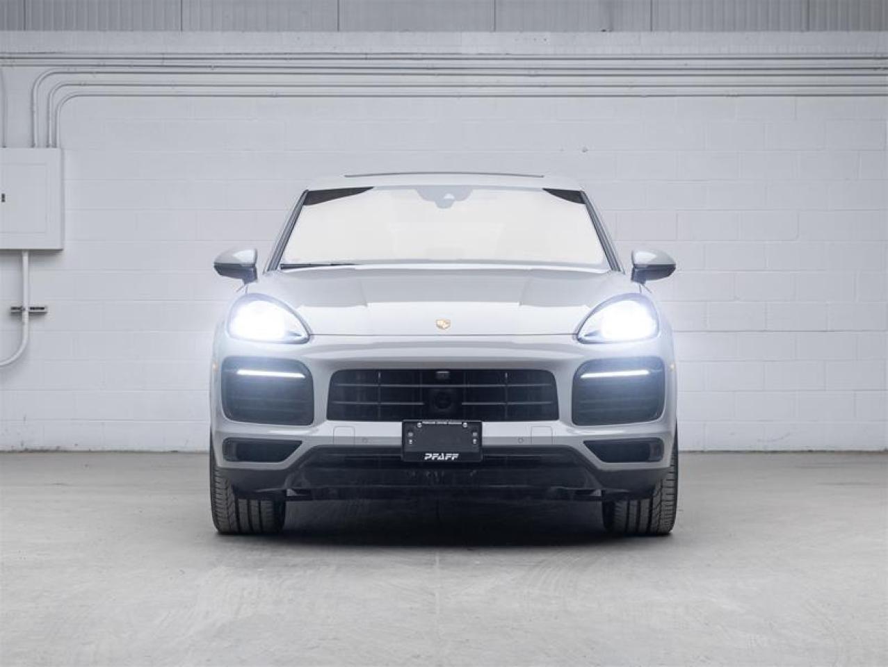 2023 Porsche Cayenne e-Hybrid  Photo