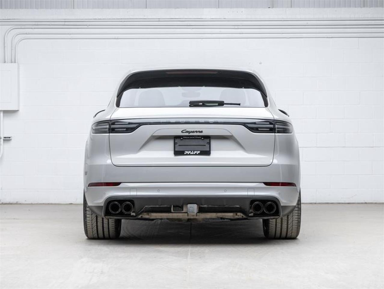 2023 Porsche Cayenne e-Hybrid  Photo