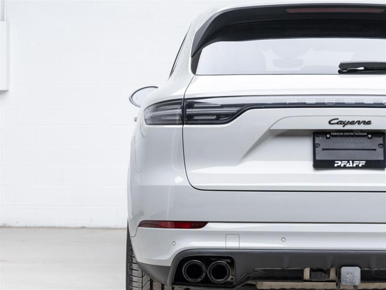 2023 Porsche Cayenne e-Hybrid  Photo