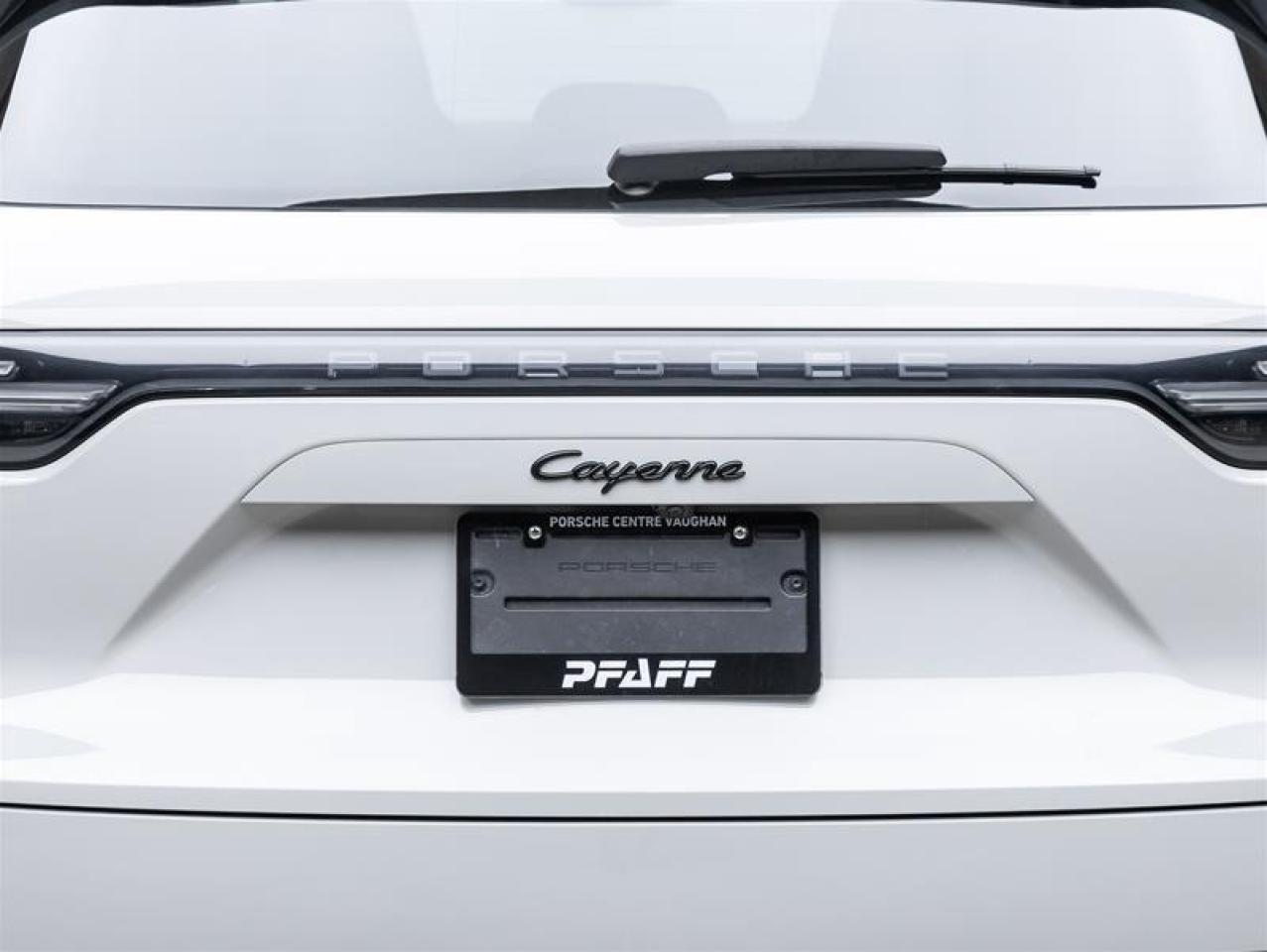 2023 Porsche Cayenne e-Hybrid  Photo