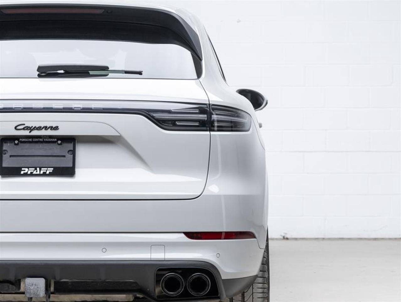2023 Porsche Cayenne e-Hybrid  Photo
