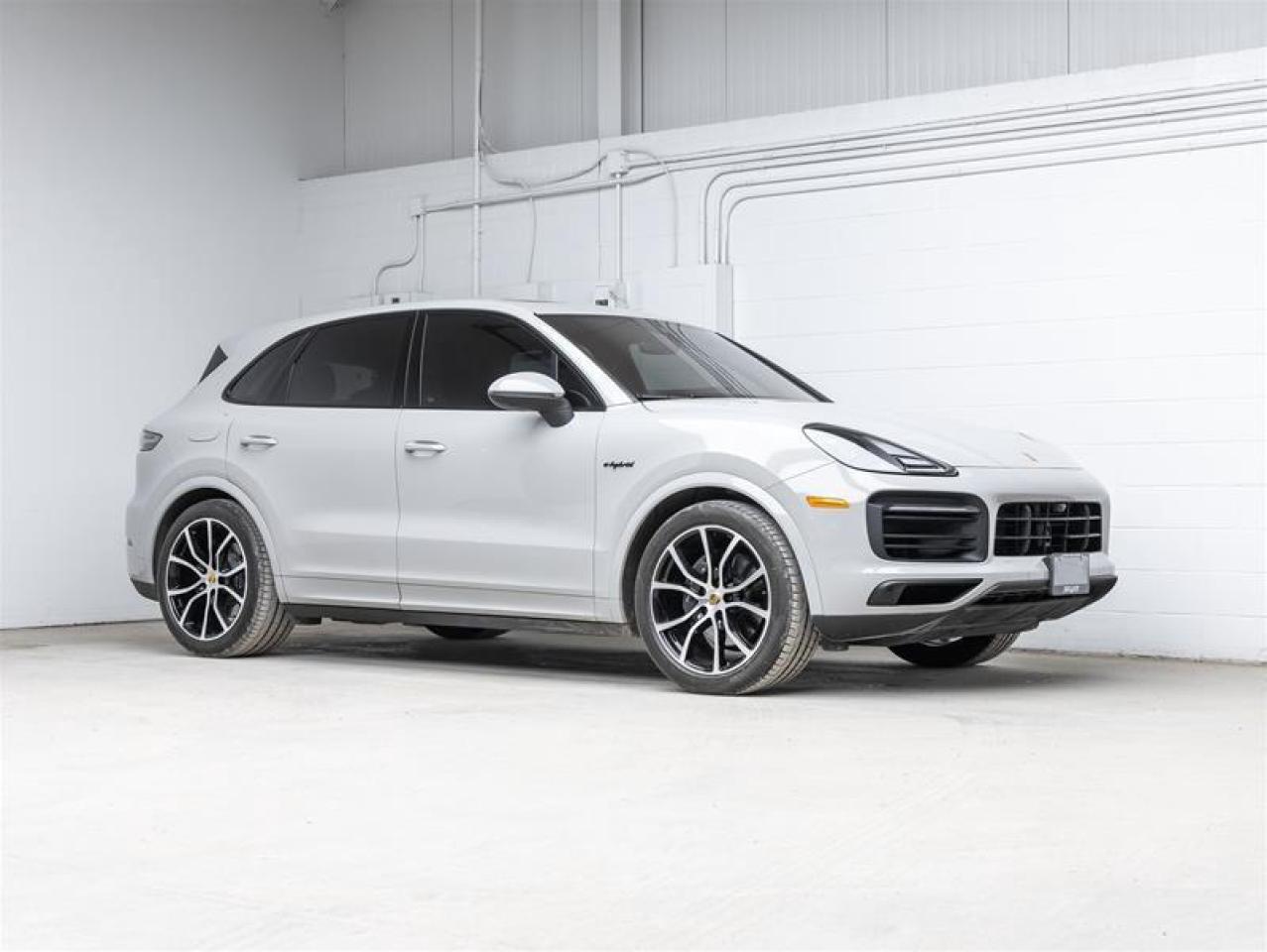2023 Porsche Cayenne e-Hybrid  Photo