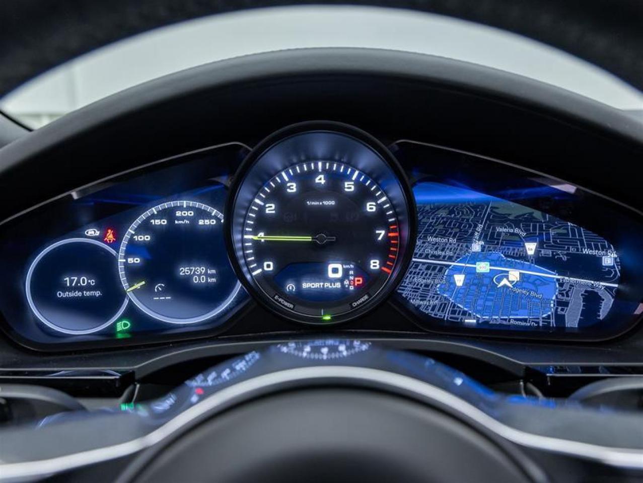 2023 Porsche Cayenne e-Hybrid  Photo