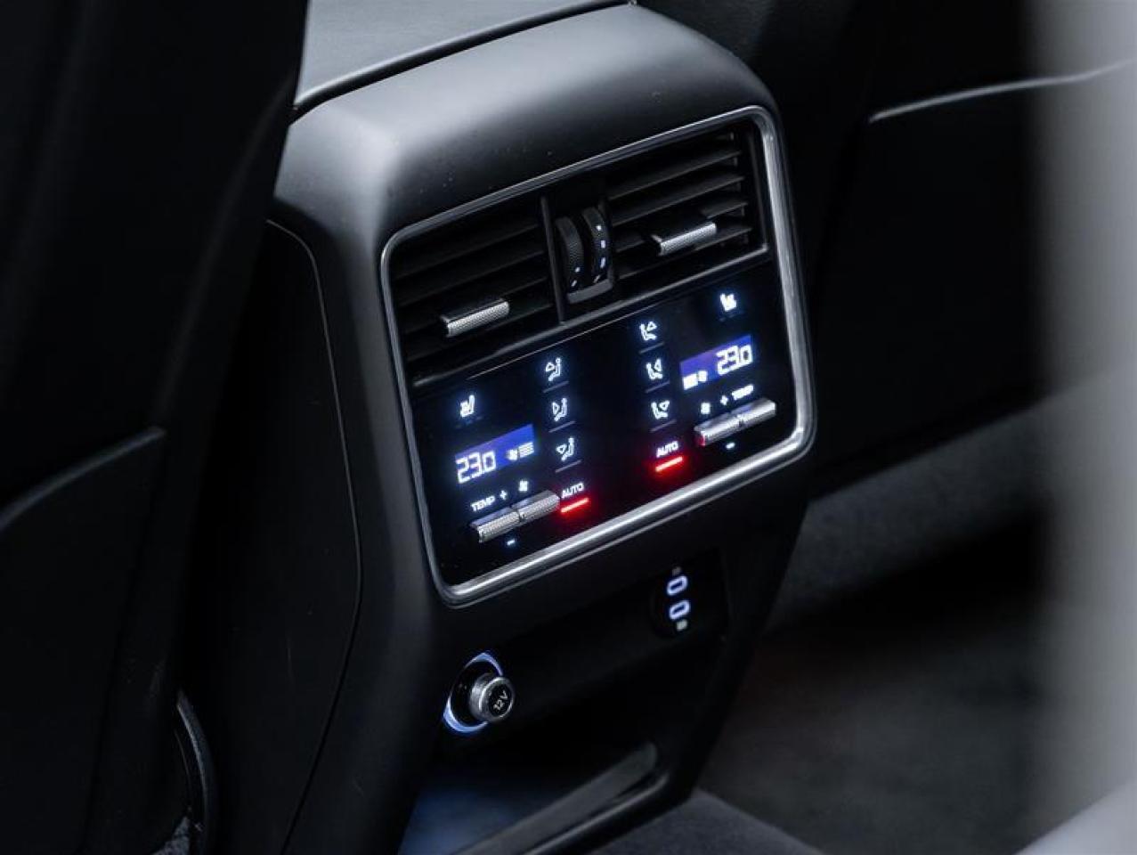 2023 Porsche Cayenne e-Hybrid  Photo