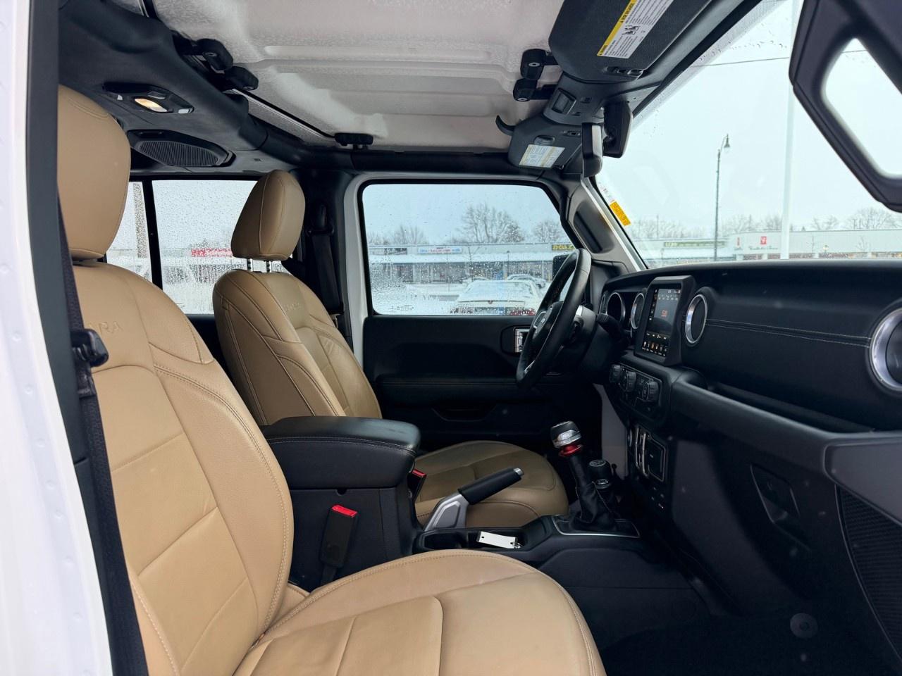 2018 Jeep WRANGLER UNLIMITED Sahara 4x4 Photo