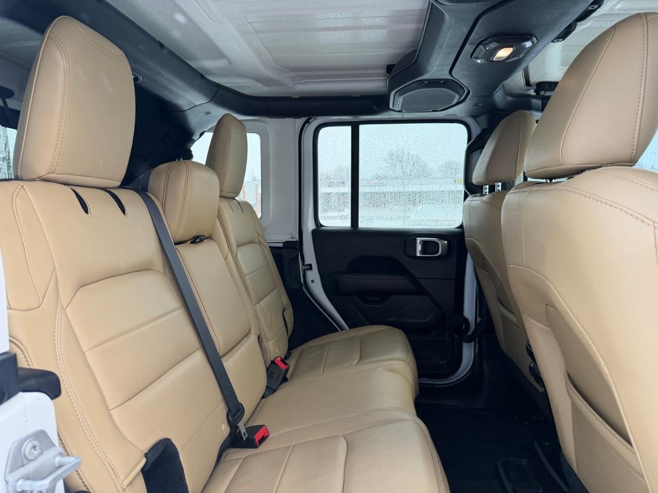 2018 Jeep WRANGLER UNLIMITED Sahara 4x4 Photo