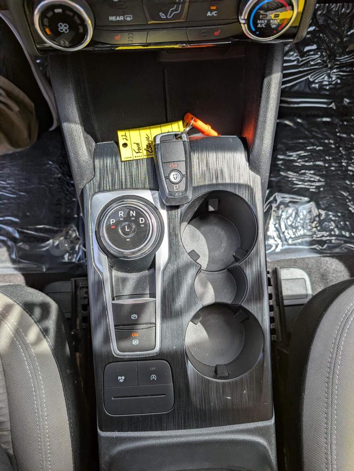 2022 Ford Escape SE 4dr All-Wheel Drive Photo