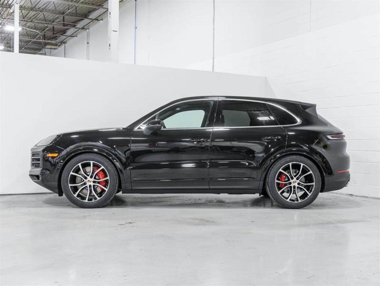 2026 Porsche Cayenne  Photo3